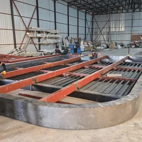 Hal içinde ön montajı yapılan oval çelik çerçeve