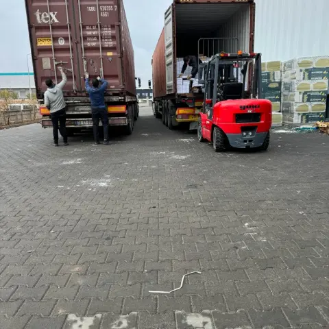 Konteyner araçlarından forklift ile boşaltma