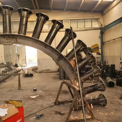 Atölyede imal edilen flanşlı çelik halka