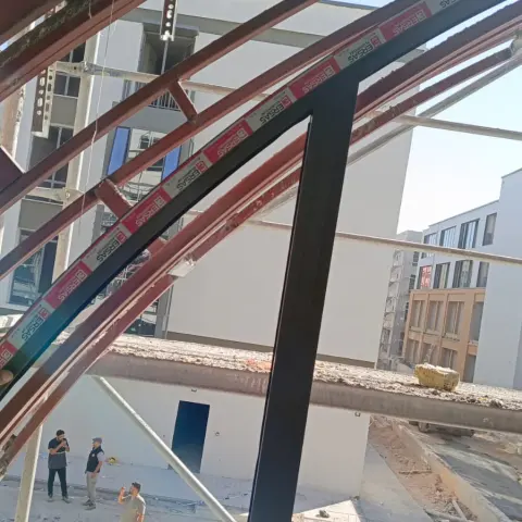 Kavisli çelik kemer kirişleri