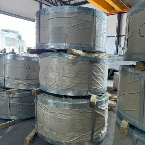 Ambalajlı galvanizli rulo sac stokları