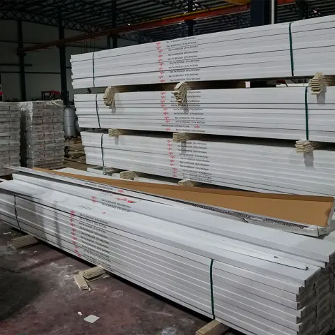Forklift ile taşınan profil paketleri